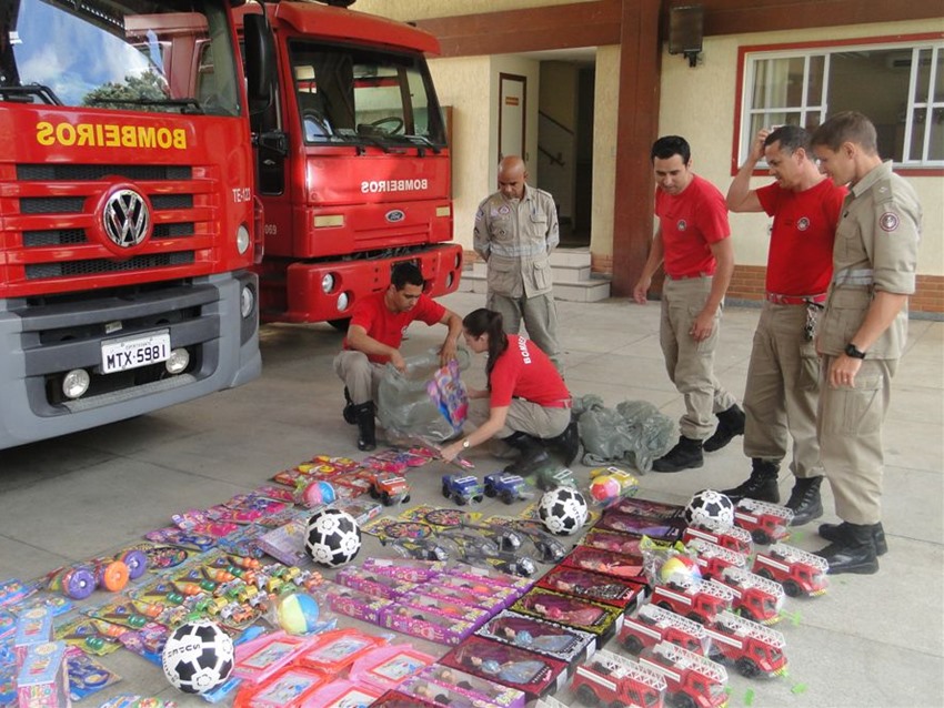 Bombeiros nos preparativos de Natal 006