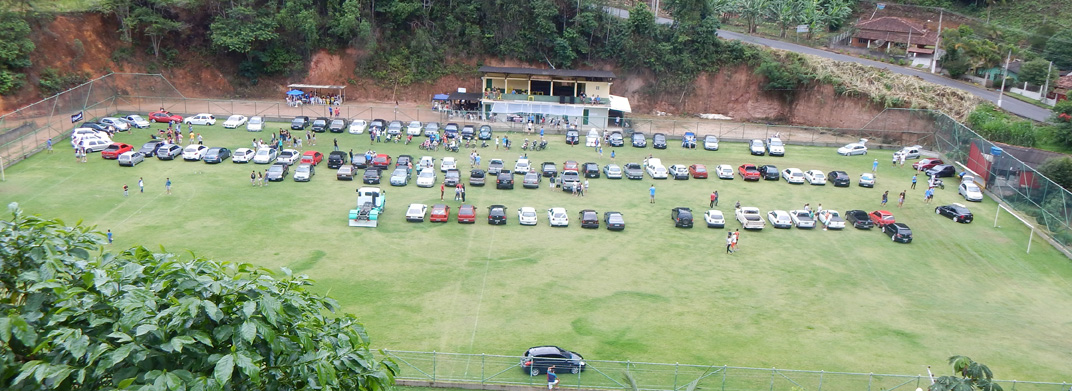 evento de carro arrecada alimentos 2