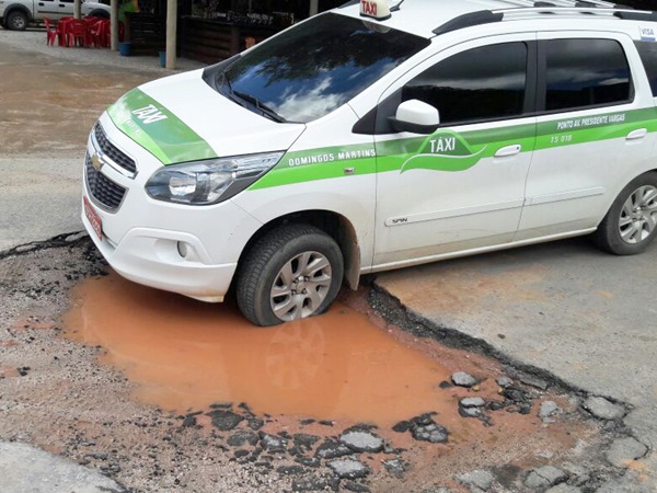 buracos e arvores caindo na br 262 2