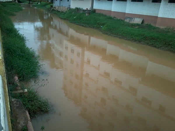 chuva enche rio jucu