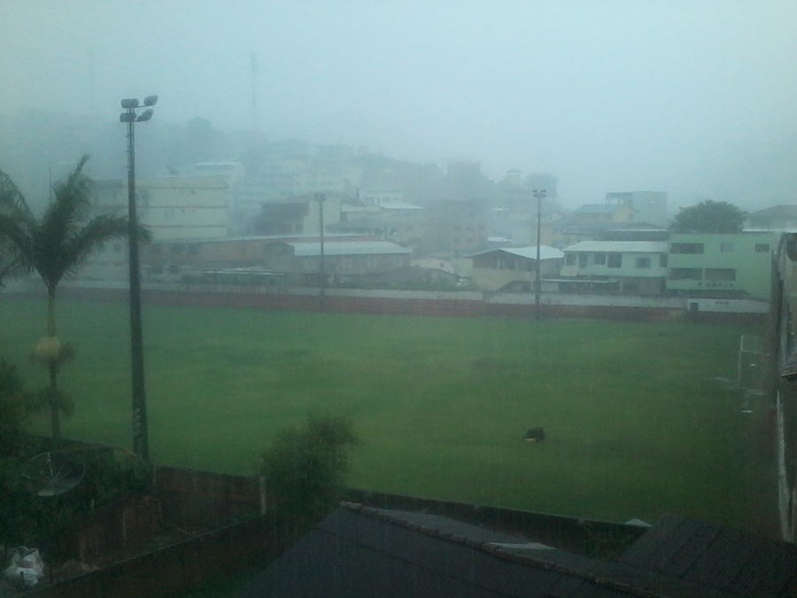 Chuva forte na tarde deste sabado em Marechal Floriano 2