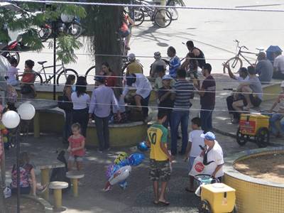 Movimento comercial continua tranquilo em Marechal Floriano 2