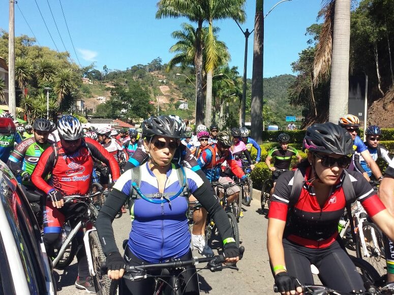 Passeio ciclistico arrecada duas toneladas de alimentos para Hospital de Domingos Martins 1