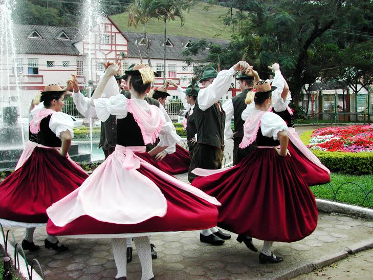 Bergfreunde grupo de danca