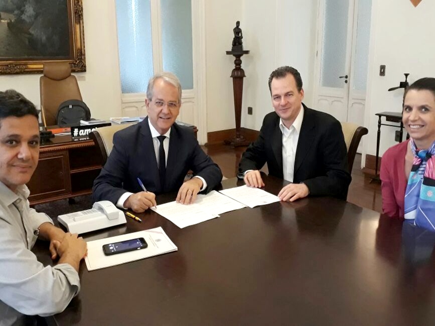 consulado itraliano no es