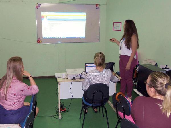 Capacitacao para a implantacao do Sistema de Registro de Vacinacao do municipio 3