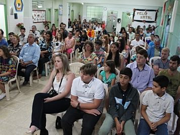 EMEF Professor Nicolau Krohling faz homenagem aos Melhores do Ano 02