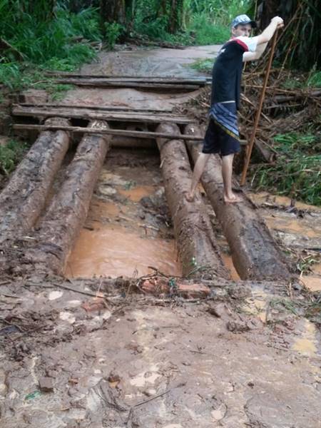 Fortes chuvas causam desizamentos alagamentos e quedas de muro em Afonso Claudio e Laranja da Terra 5