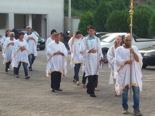 Celebracao leva 700 catolicos a capela de SantAna em Marechal Floriano 3
