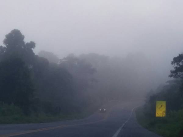 Manha com neblina e temperatura amena apos temporal em Marechal Floriano 