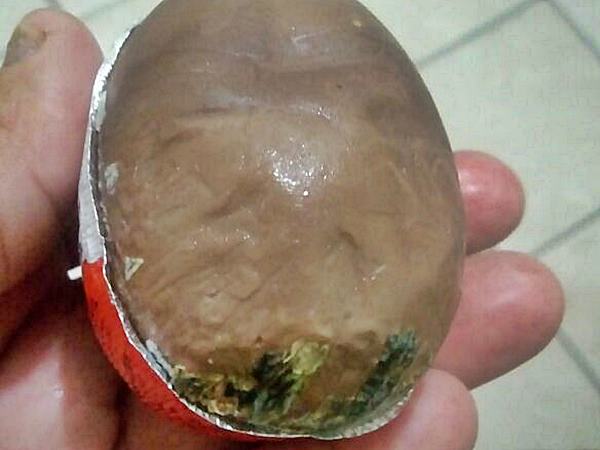 Moeda enferrujada e encontrada dentro de bisnaga de mortadela em Afonso Claudio 2