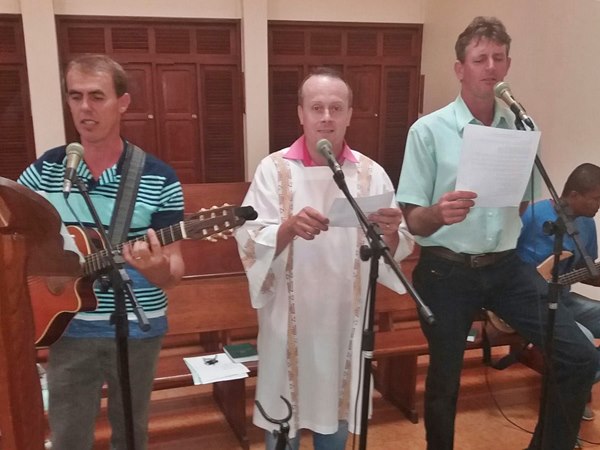 Catolicos da Comunidade de Soido de Baixo pregam a paz 3