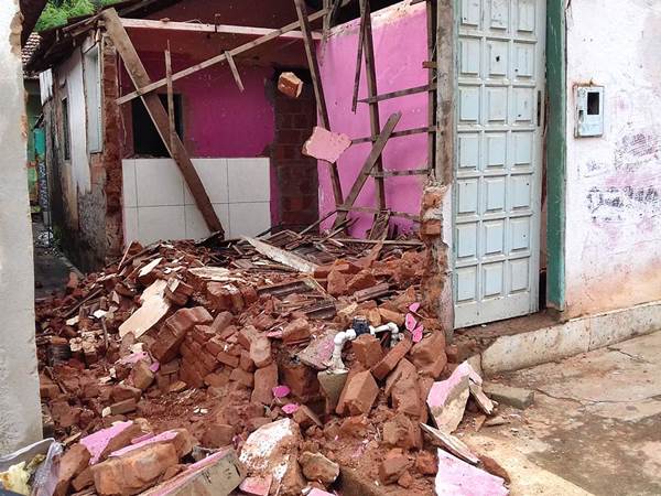 Chuva derruba casa carrega pontes e causa deslizamentos de terra em Afonso Claudio 5
