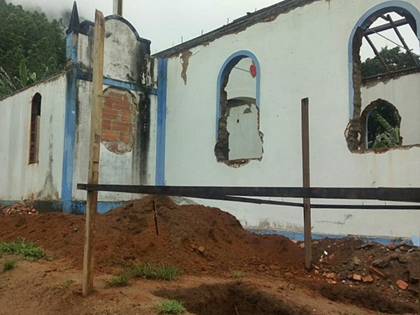 Igreja de Sao Bento de Batatal esta sendo restaurada 2