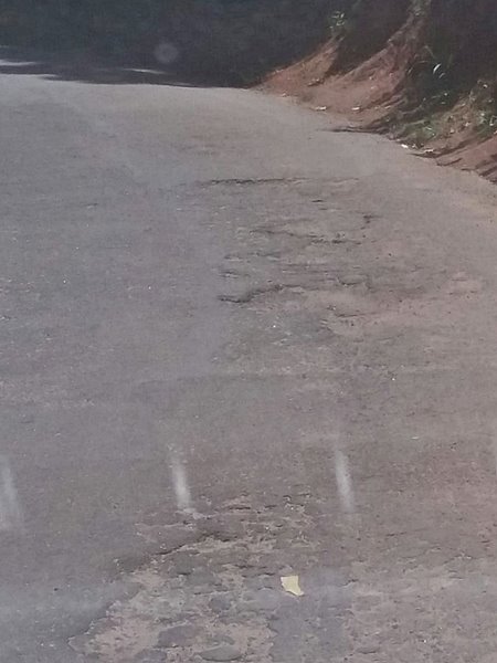 Turistas reclamam da estrada de Rio Fundo e da BR 262 3