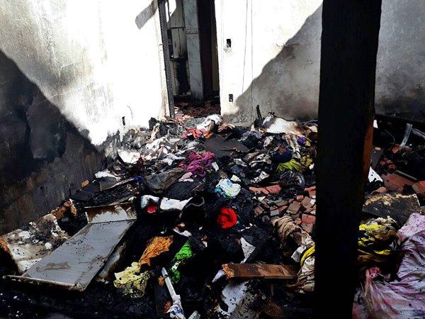 Carregador de celular na tomada causou incendio em residencia em Alto Paraju
