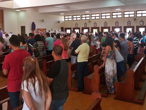 Celebracao com pedidos de fim da violencia em Marechal Floriano 2