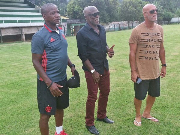Claudio Adao Julio Cesar e Adilio dao nota excelente ao campo para domingo