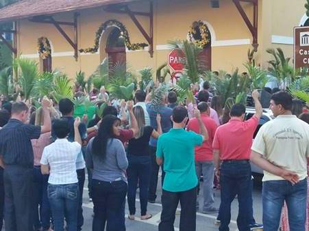 Domingo de Ramos em Marechal Floriano com celebracoes nas ruas e na igreja catolica 4