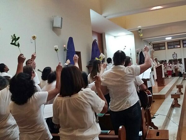 Imagens de Nossa Senhora da Vitoria e de Sao Jose animam celebracao 3