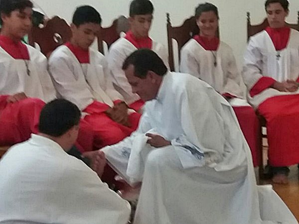 Missa da Ceia do Senhor animada com muitos canticos e oracoes na noite de ontem 29 em Marechal Floriano 5