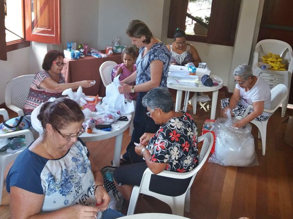Oficina de Pascoa atrai mulheres de Marechal Floriano