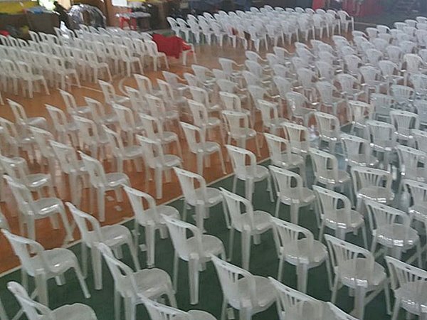 Quadra esportiva ficara concluidaa tarde para sediar peca teatral 3
