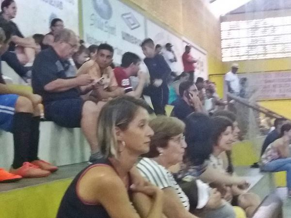 Torneio de futebol de salao infantil atrai muitos torcedores em Marechal Floriano 2