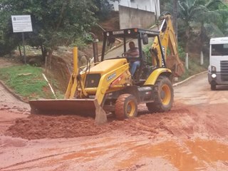 Limpeza da Marechal Floriano começa e rio se mantem com nível alto4