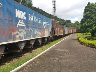 Mais de 40 vagões são transportados para Vitória hoje 27