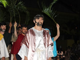Mais de mil pessoas assistem a encenacao da Paixao de Cristo em Marechal Floriano 3