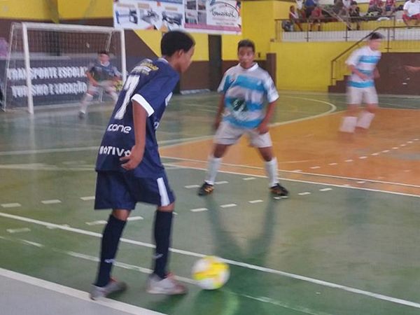 Meninos disputam em Marechal Floriano competicao de futsal 2