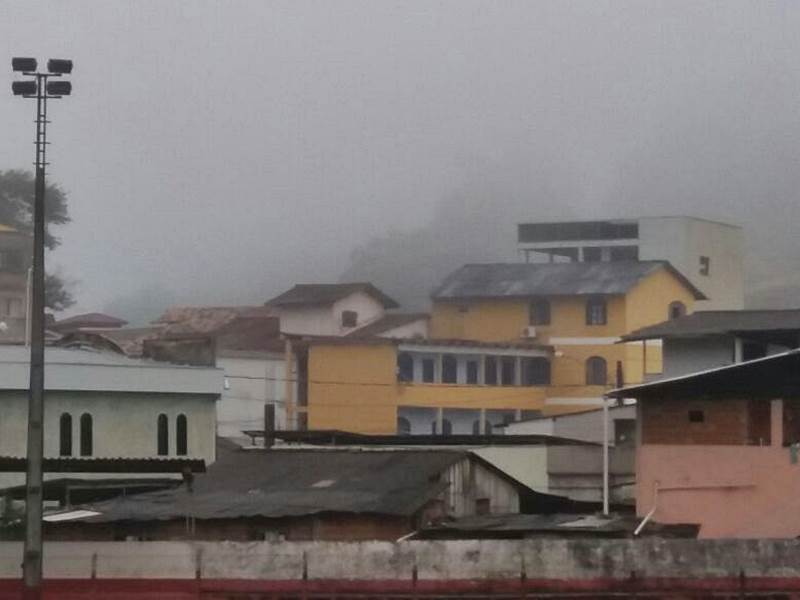 Neblina invade montanhas da Regiao Serrana 2