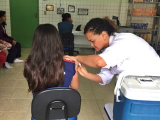 Secretaria de Saude de Marechal Floriano realiza varias acoes de saude em escolas do municipio 2
