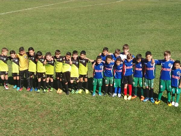 Aniversario do America de Marechal Floriano comeca com futebol infantil 2