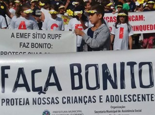 Estudantes param Marechal Floriano e pedem o fim da violência sexual no Brasil 2