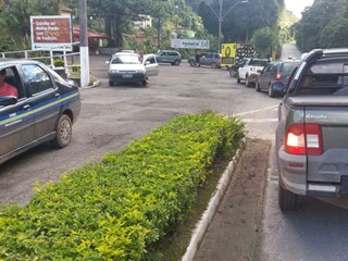 Filas imensas para abastecimento dos carros em Marechal Floriano