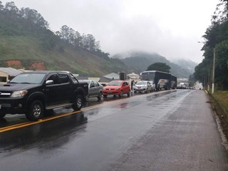 Greve parou a BR 262 em Marechal Floriano