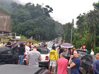 Greve parou a BR 262 em Marechal Floriano 2