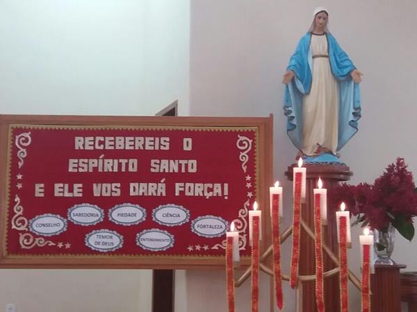 Missa de Pentecostes leva 500 catolicos a Matriz de SantAna em Marechal Floriano 2