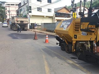 Trânsito intenso deixa lenta obra de asfaltamento em Marechal Floriano