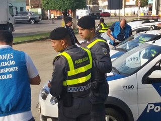 Veículos escolares de Marechal Floriano fiscalizados pela PM e DETRAN
