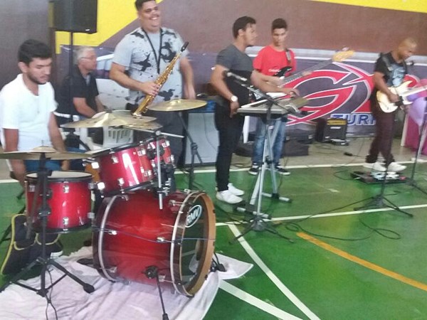 Comemoracao dos dez anos da entidade que trabalha contra as drogas em Marechal Floriano 2