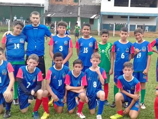 Meninos do Projeto Campeões do Futuro disputam futebol em Santa Maria de Marechal Floriano