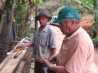 Muro de arrimo começa a ser preparado em Marechal Floriano 2