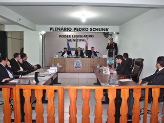 Secretaria Municipal de Saúde recebe homenagem na Câmara Municipal 2