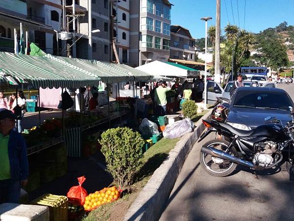 Sem multas no estacionamento feirinha de Marechal Floriano esta movimentada 2