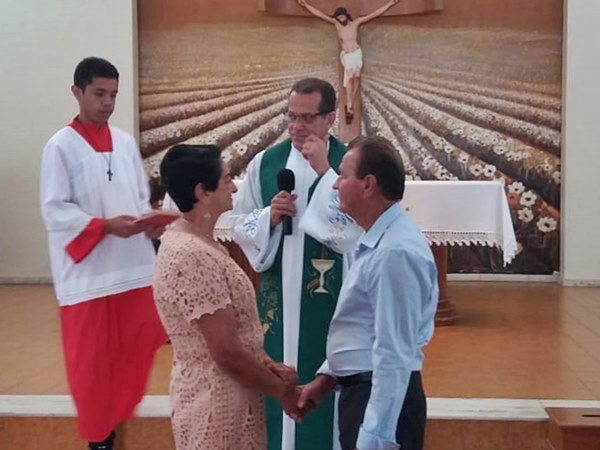 Celebracao especial na Igreja de SantAna na manha deste domingo 15 2