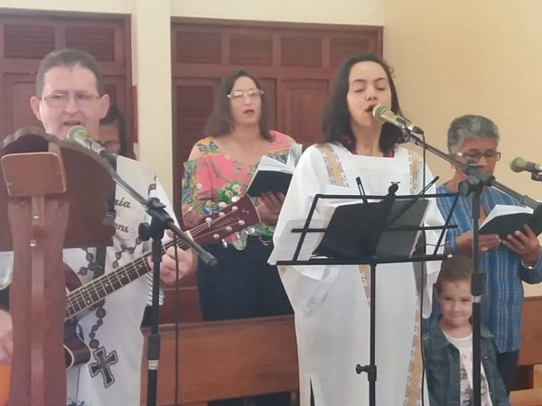 Celebrcao catolica na manha de hoje 29 aberta com canto de alegria em Marechal Floriano 2