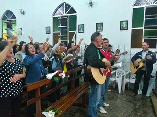 Começa a peregrinação da imagem da padroeira SantAna de Marechal Floriano nas comunidades 2